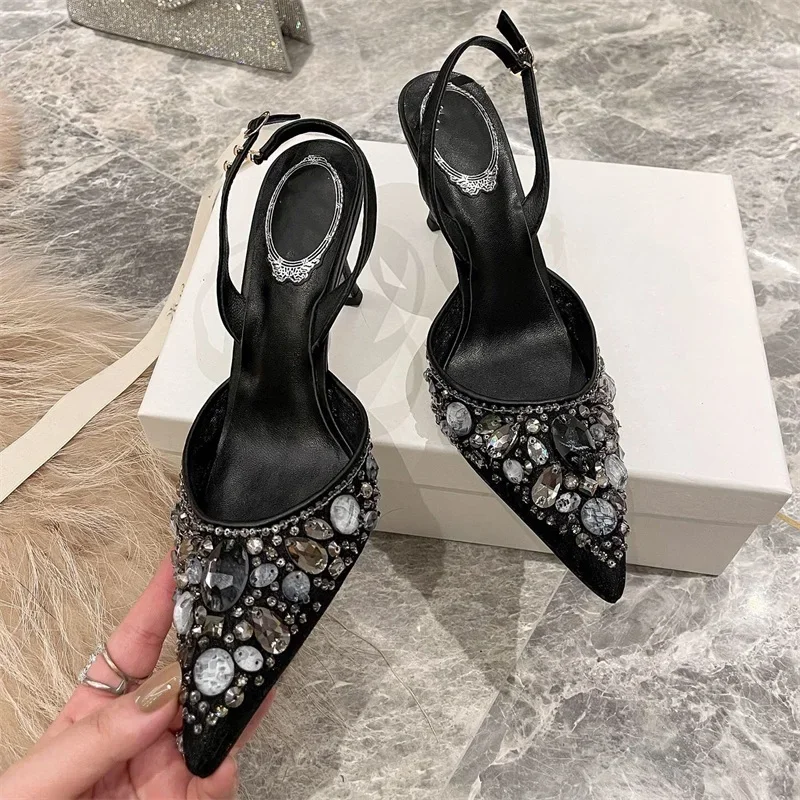 Water Shoes - Baotou Sandal Kristal Renda Berlian Air
